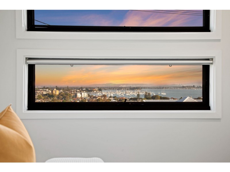 10 Vista Parade, Belmont NSW 2280