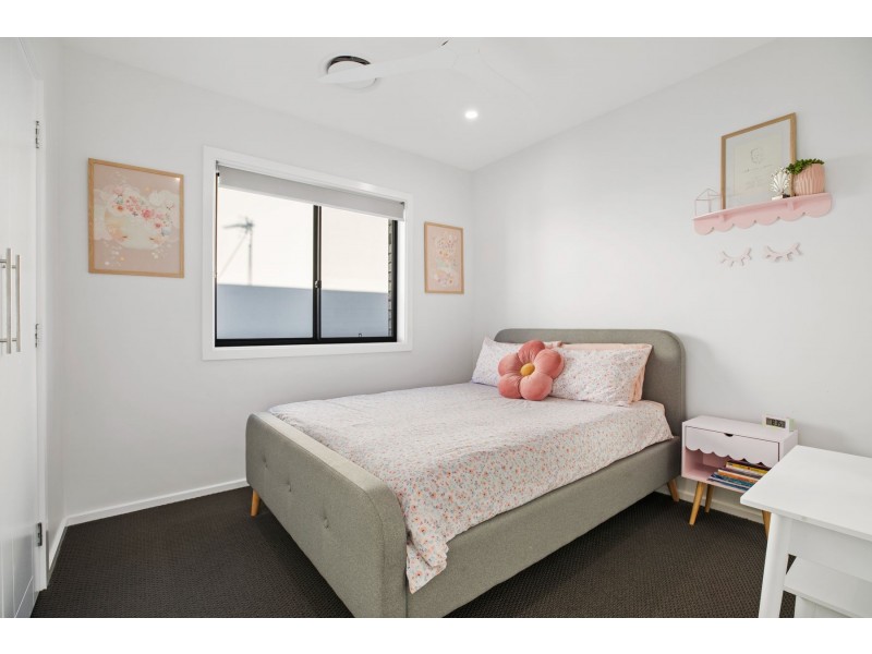 10 Vista Parade, Belmont NSW 2280