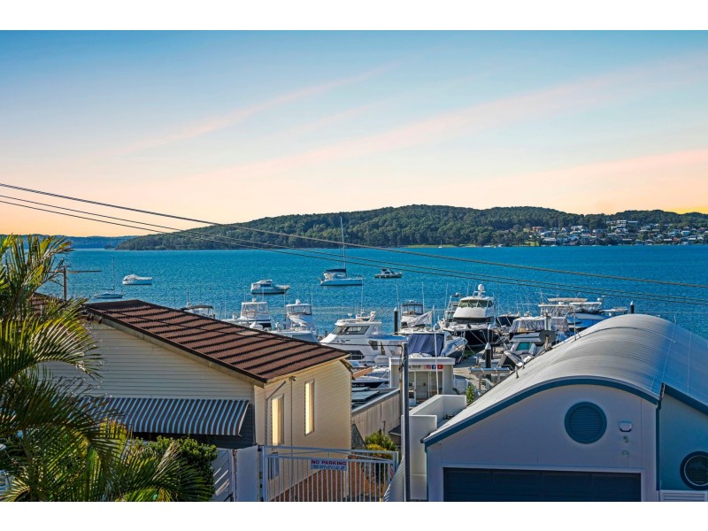 103 Marks Point Road, Marks Point NSW 2280