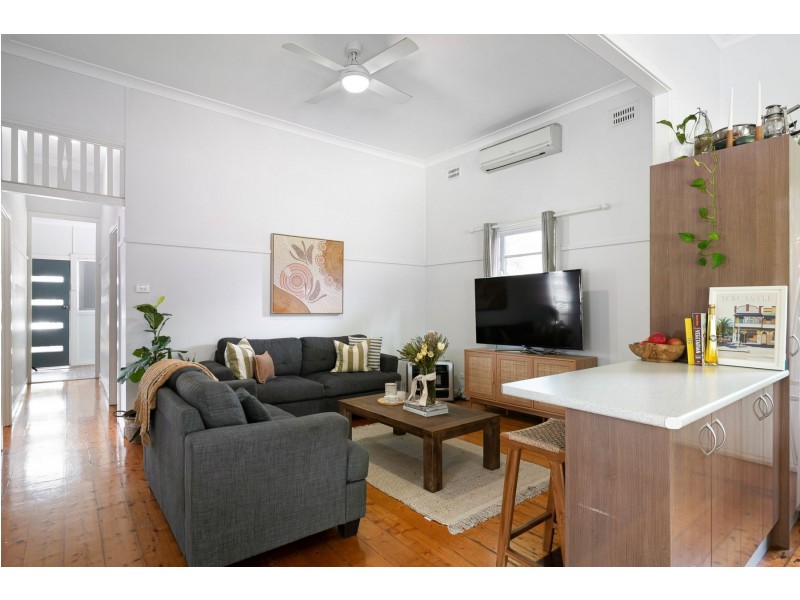 33 Maude Street, Belmont NSW 2280