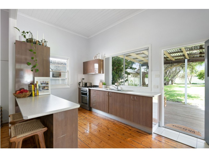 33 Maude Street, Belmont NSW 2280