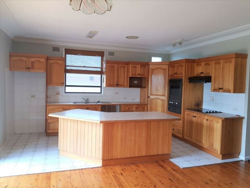 50 Crown Street, Belmont NSW 2280
