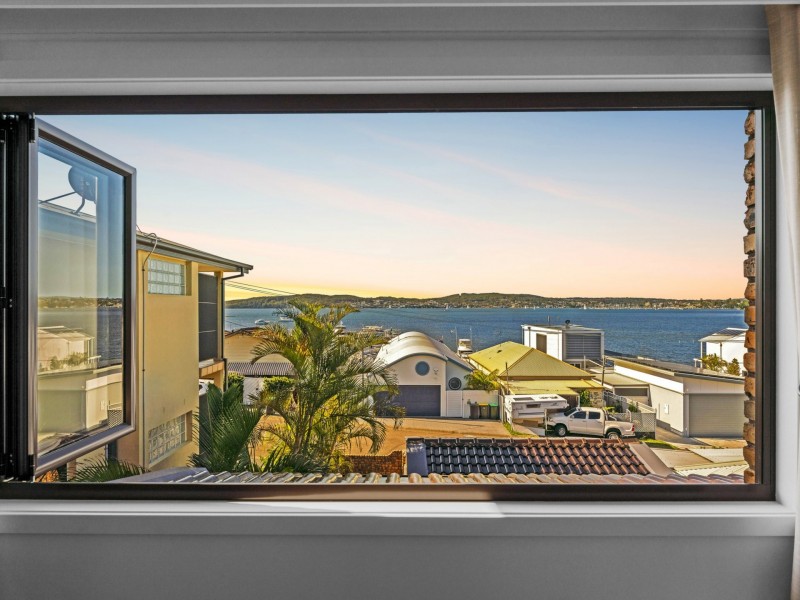 103 Marks Point Road, Marks Point NSW 2280