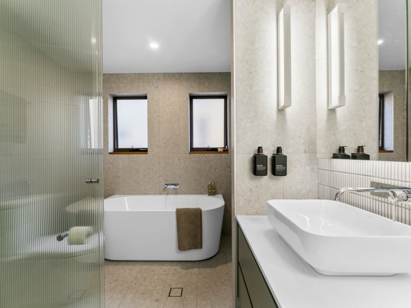 103 Marks Point Road, Marks Point NSW 2280