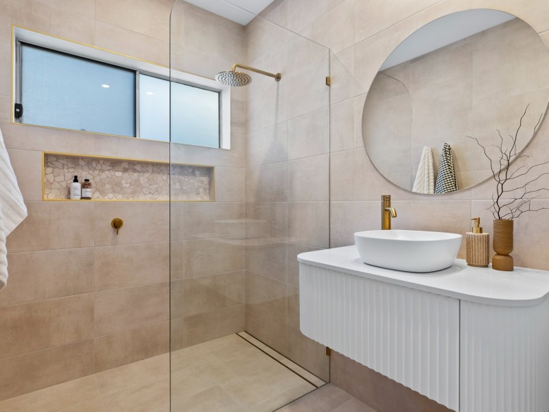 18 Beach Street, Belmont South NSW 2280