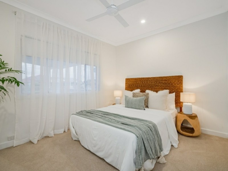 18 Beach Street, Belmont South NSW 2280