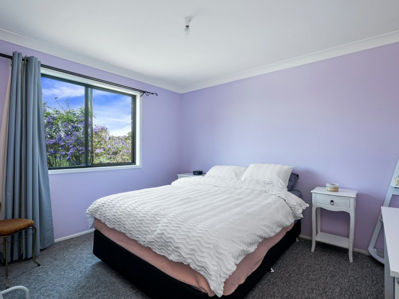 24 Swan Street, Marks Point NSW 2280
