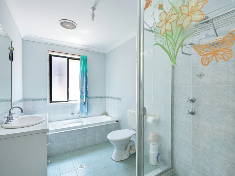 24 Swan Street, Marks Point NSW 2280