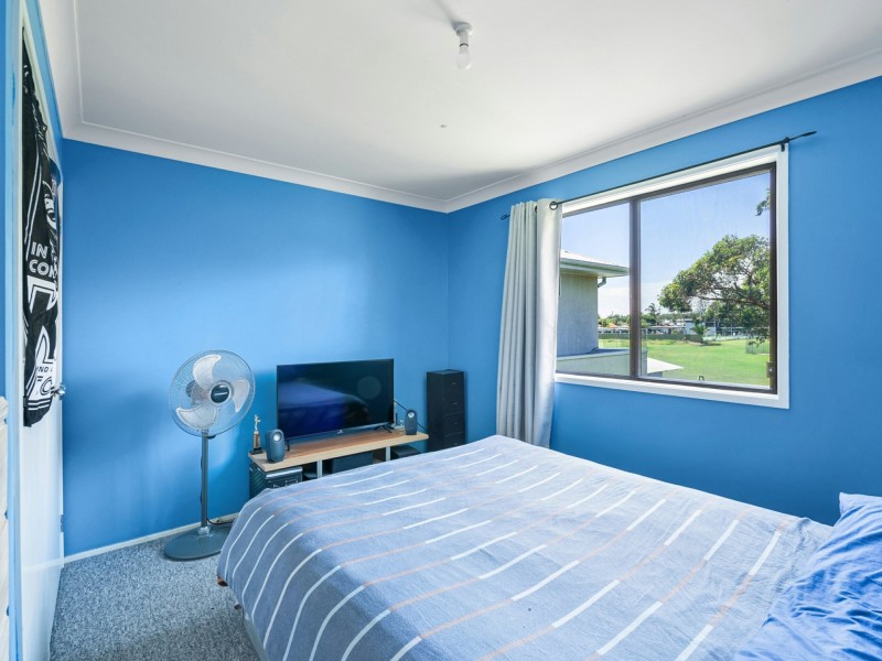 24 Swan Street, Marks Point NSW 2280