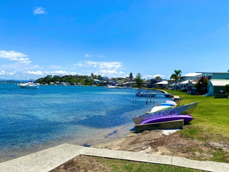 24 Swan Street, Marks Point NSW 2280