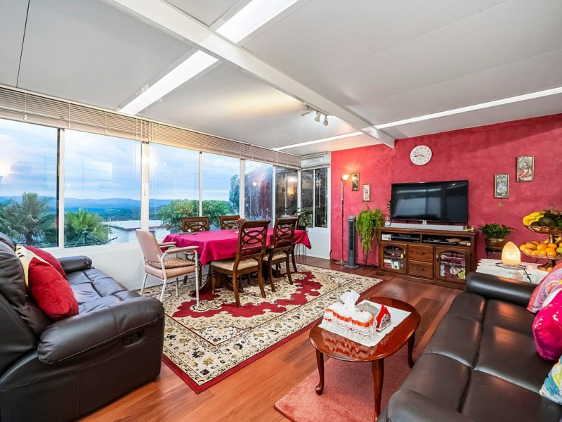 122 Floraville Road, Floraville NSW 2280