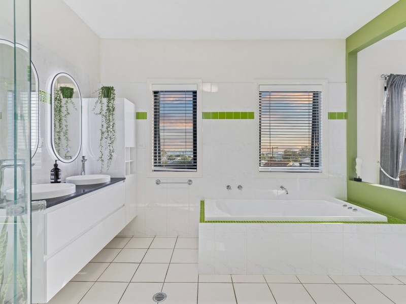 84 Hill Street, Belmont NSW 2280