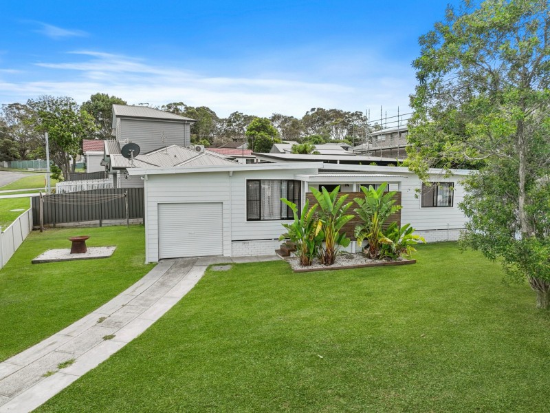123 Wommara Avenue, Belmont North NSW 2280