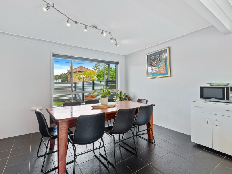 2 Elidge Crescent, Belmont North NSW 2280