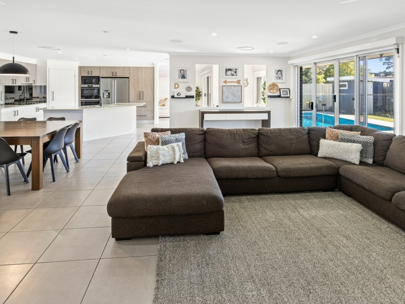 1 York Crescent, Belmont North NSW 2280