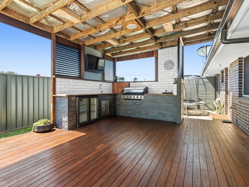 1 York Crescent, Belmont North NSW 2280