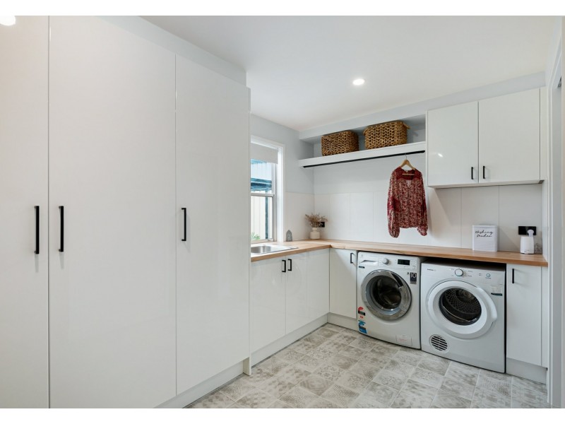 13 Maude st, Belmont NSW 2280