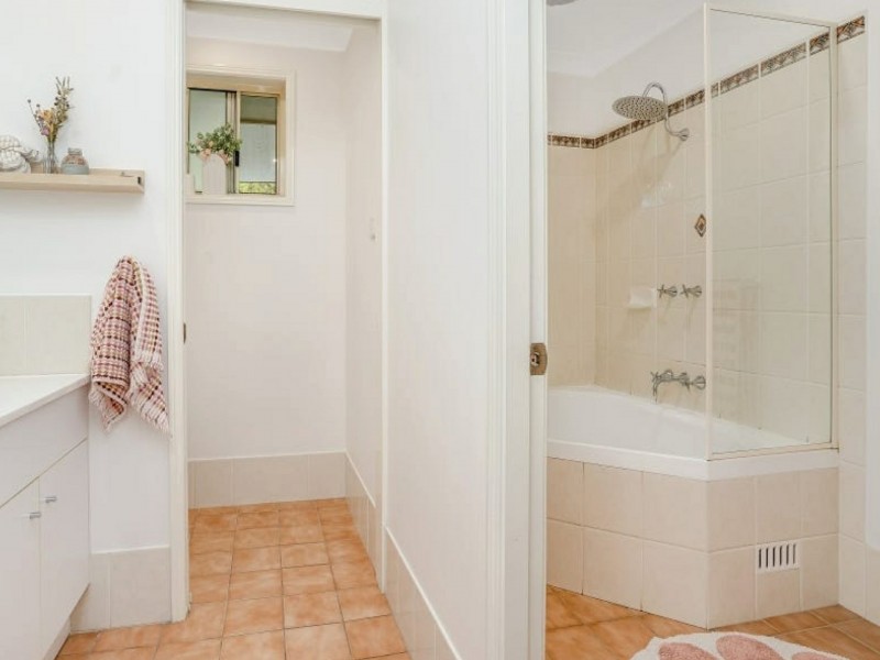 31 Seafarer Close, Belmont NSW 2280
