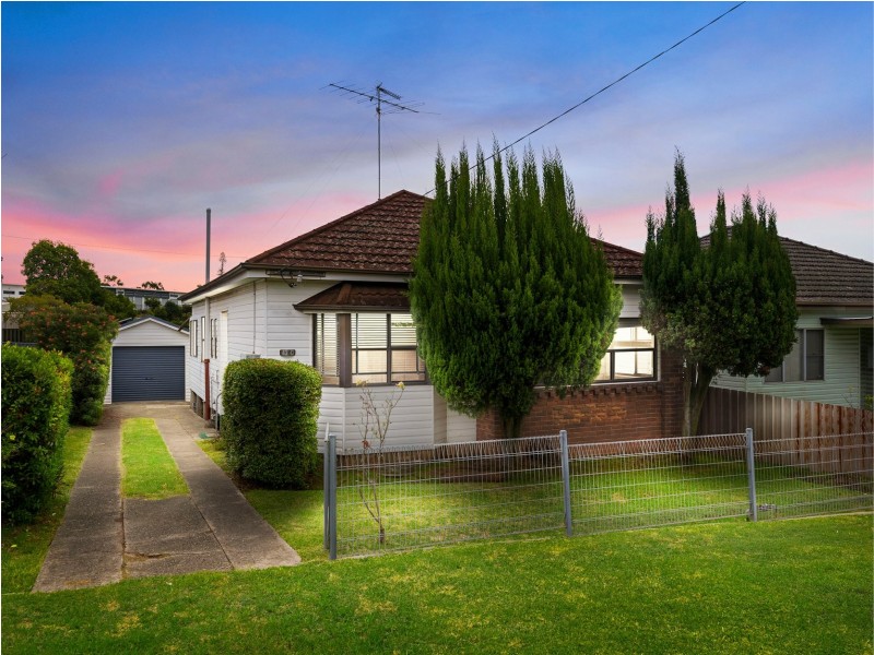 43 Groongal Street, Mayfield West NSW 2304
