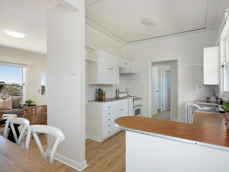 6 Crown Street, Belmont NSW 2280