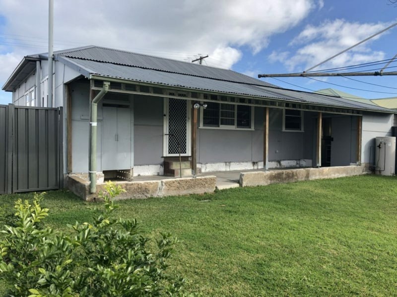 35 Deane st, Belmont NSW 2280