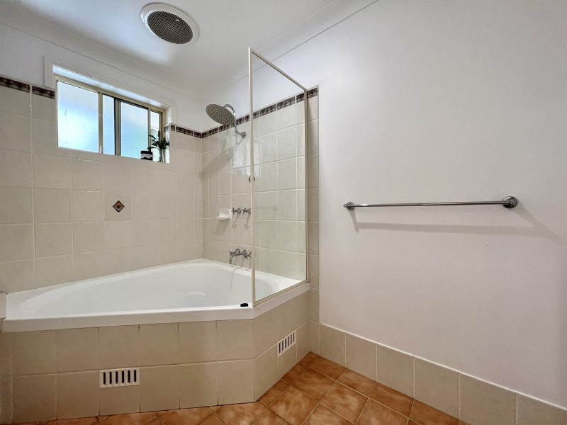 31 Seafarer Close, Belmont NSW 2280