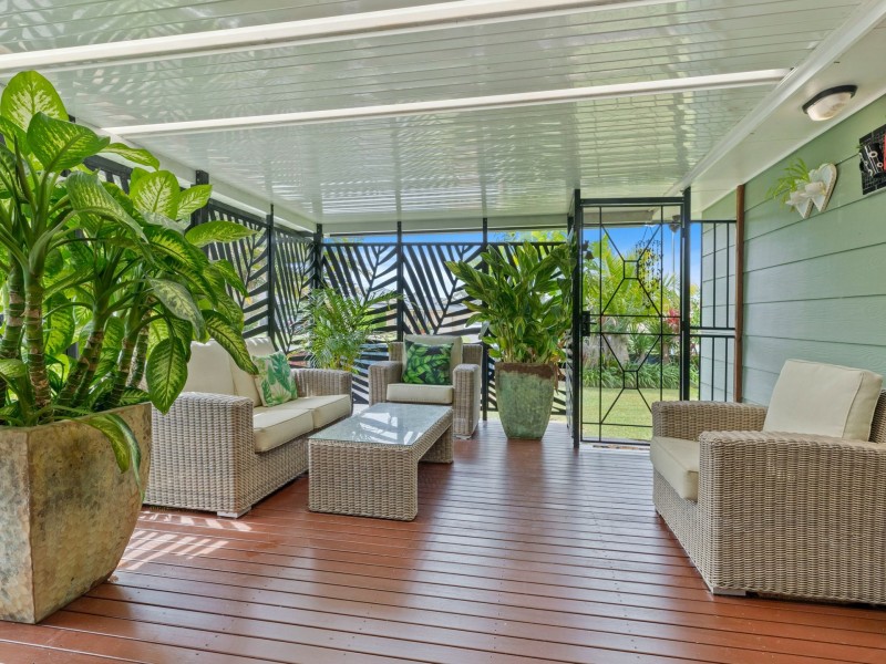 13 Farrington Close, Caves Beach NSW 2281