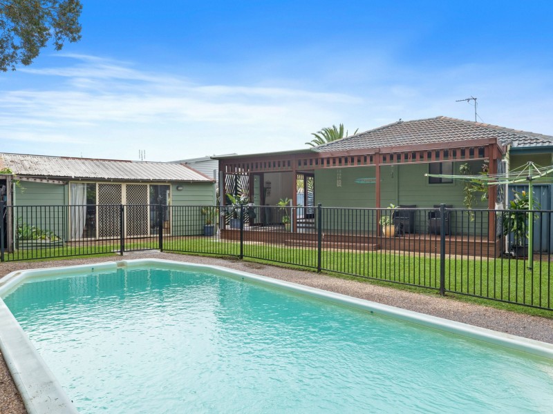 13 Farrington Close, Caves Beach NSW 2281