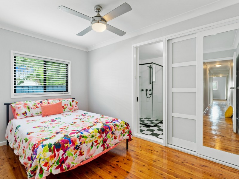 13 Farrington Close, Caves Beach NSW 2281