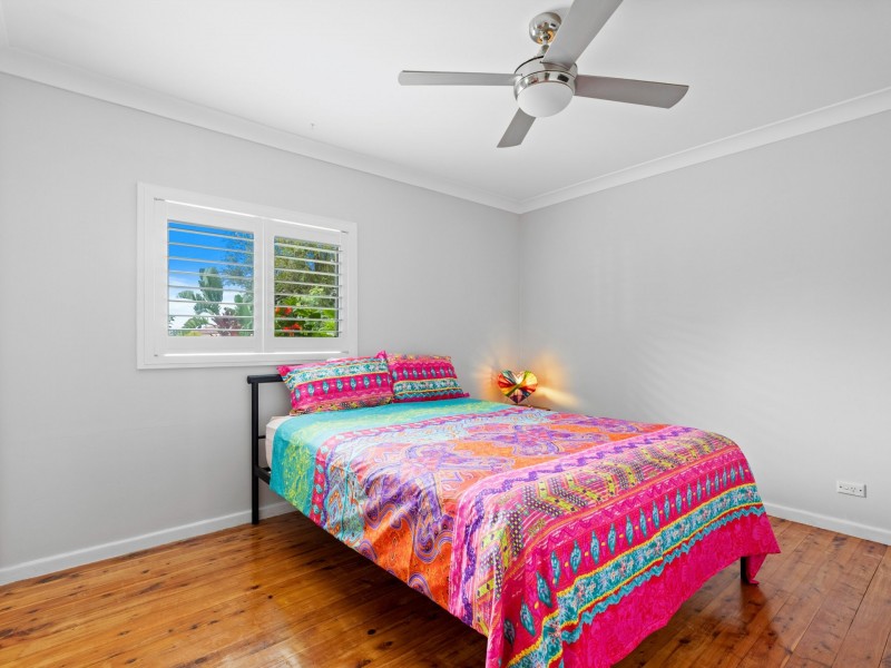 13 Farrington Close, Caves Beach NSW 2281