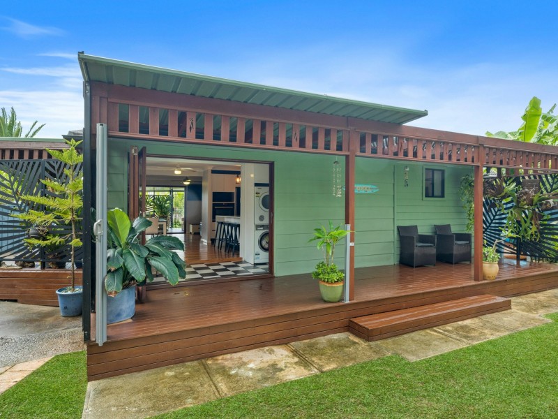 13 Farrington Close, Caves Beach NSW 2281
