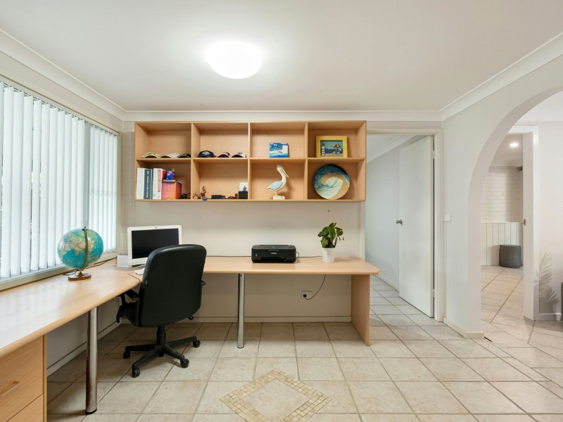 10 Haig Street, Belmont NSW 2280