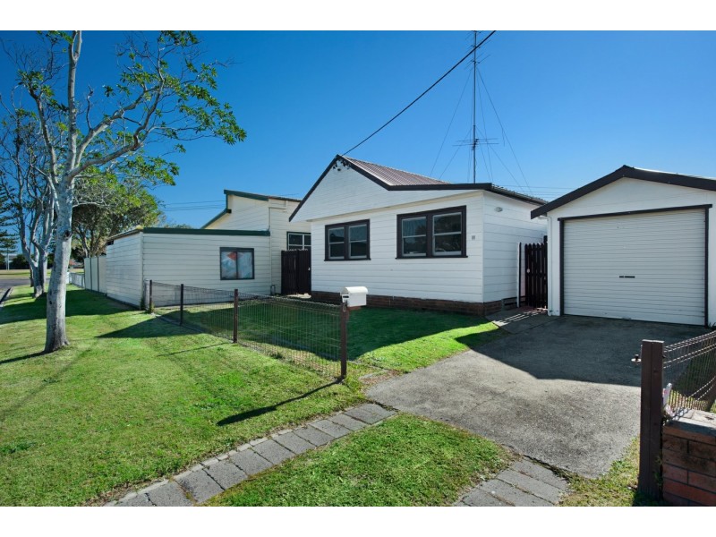 32A Marks Street, Belmont NSW 2280