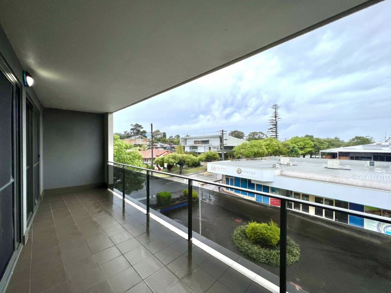 E205 11 Ernest Street, Belmont NSW 2280