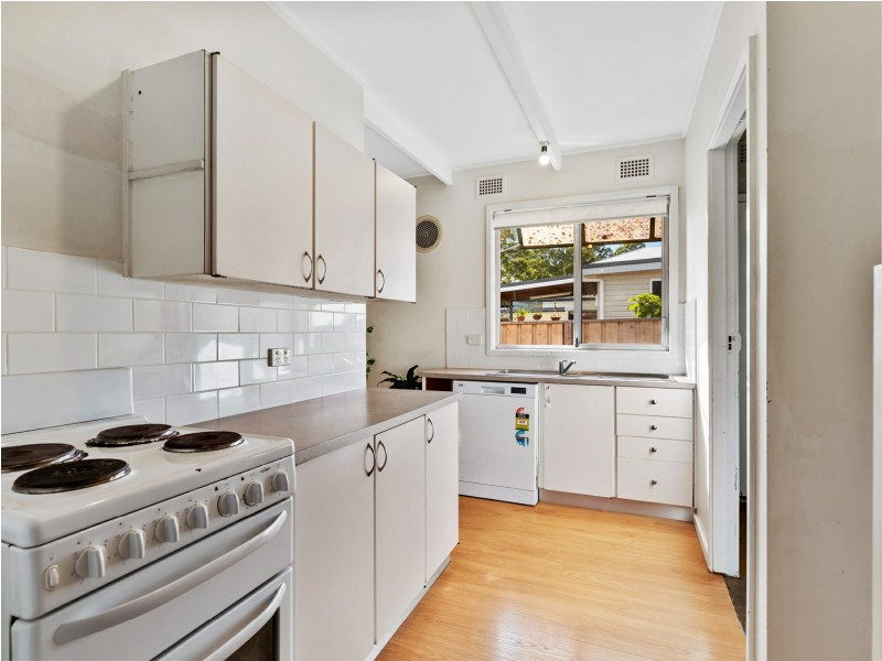 7 Melton Place, Croudace Bay NSW 2280