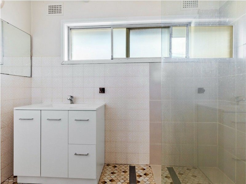 7 Melton Place, Croudace Bay NSW 2280