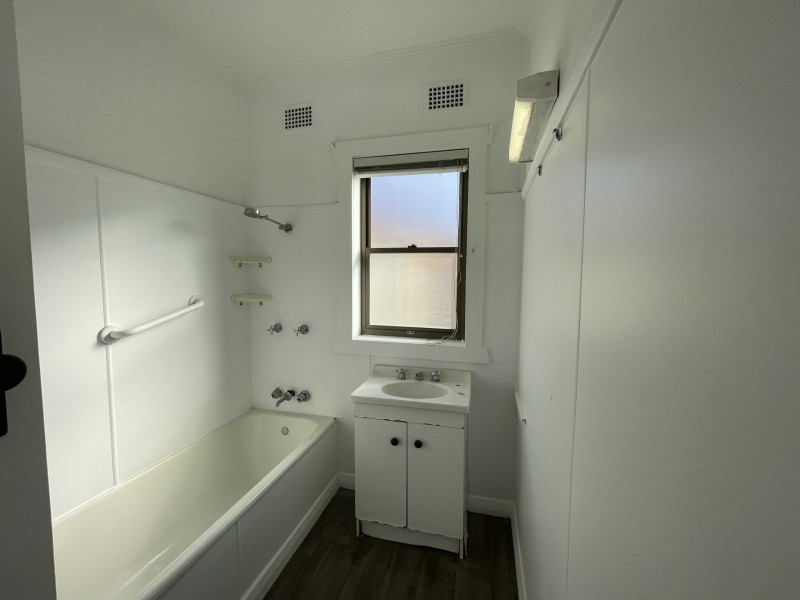 24 Sydney Street, Gateshead NSW 2290