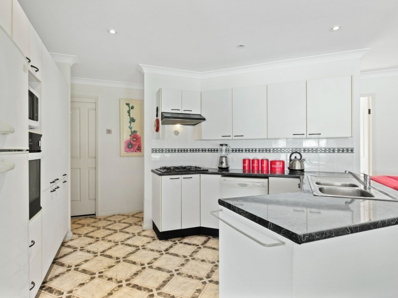 23 Seafarer Close, Belmont NSW 2280