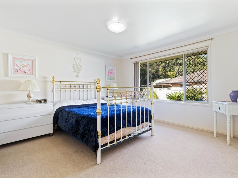 23 Seafarer Close, Belmont NSW 2280