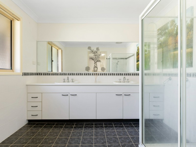 23 Seafarer Close, Belmont NSW 2280