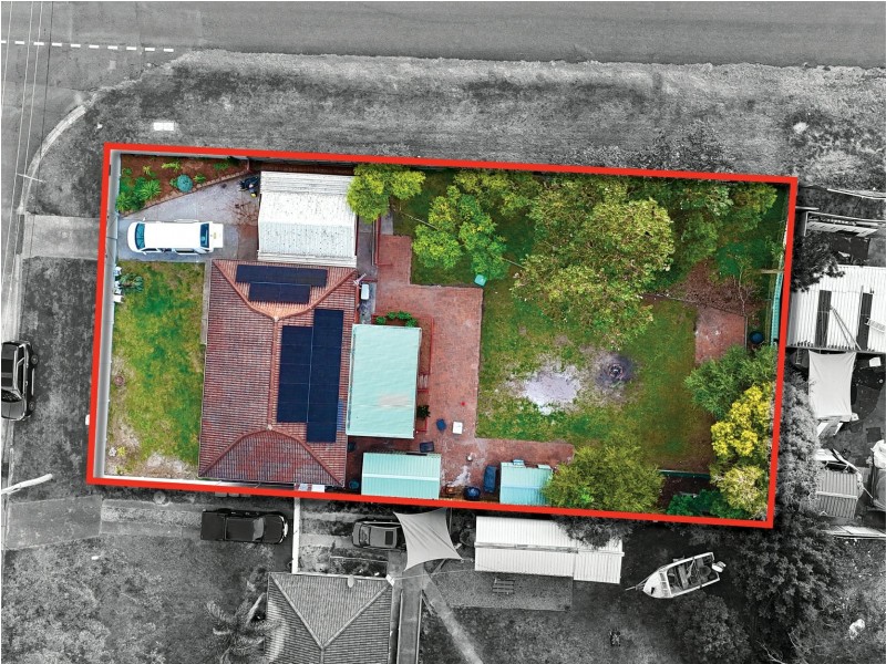 30 Thompson Street, Belmont South NSW 2280