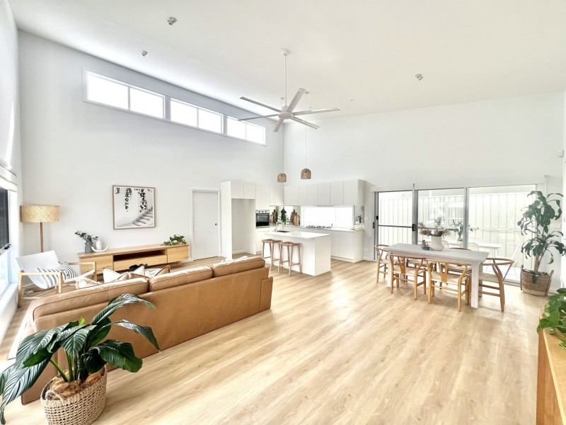 6 Williams Street, Belmont South NSW 2280