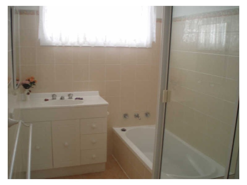 10B Marks Parade, Marks Point NSW 2280