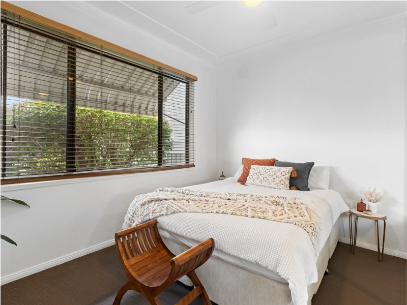 290 Warners Bay Road, Mount Hutton NSW 2290