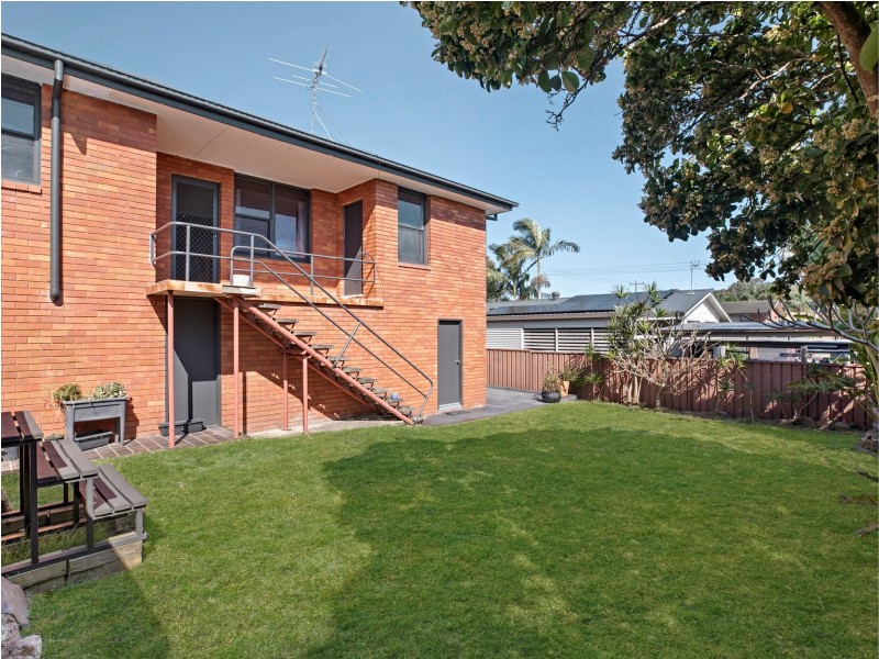 5 Hudson Street, Belmont South NSW 2280