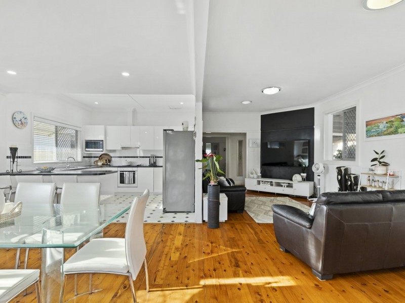 13 Maxwell Avenue, Belmont North NSW 2280