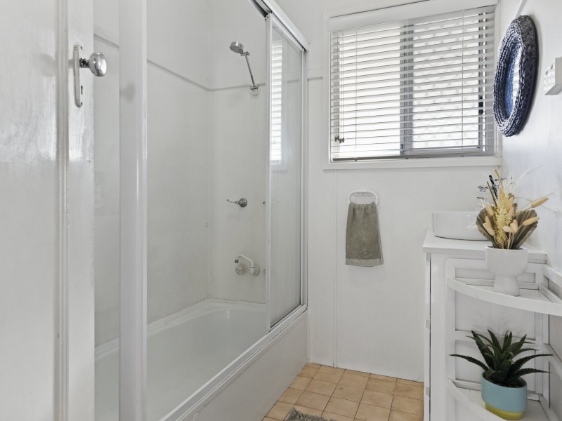 13 Maxwell Avenue, Belmont North NSW 2280