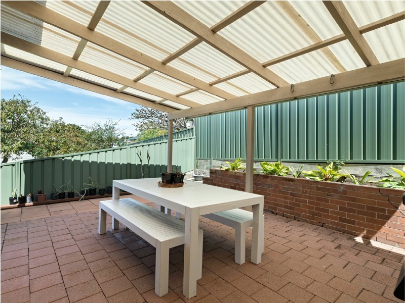 13 Thompson Street, Belmont South NSW 2280
