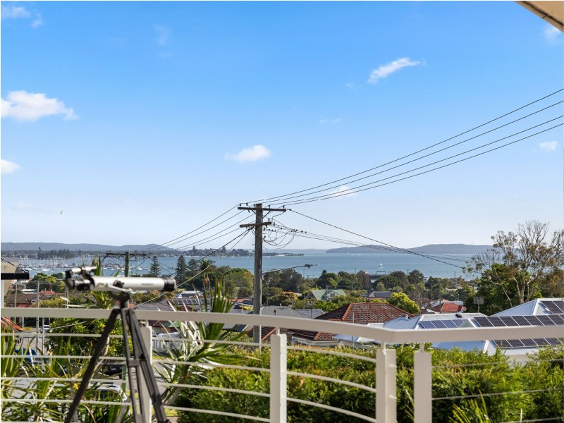 30 Vista Parade, Belmont NSW 2280