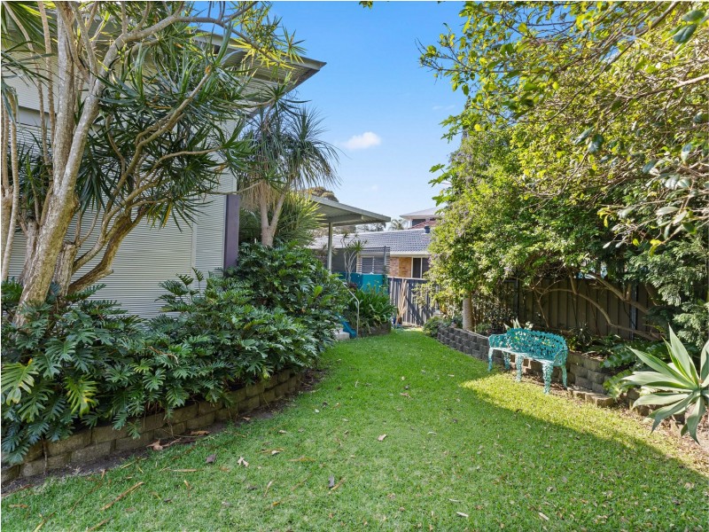 30 Vista Parade, Belmont NSW 2280